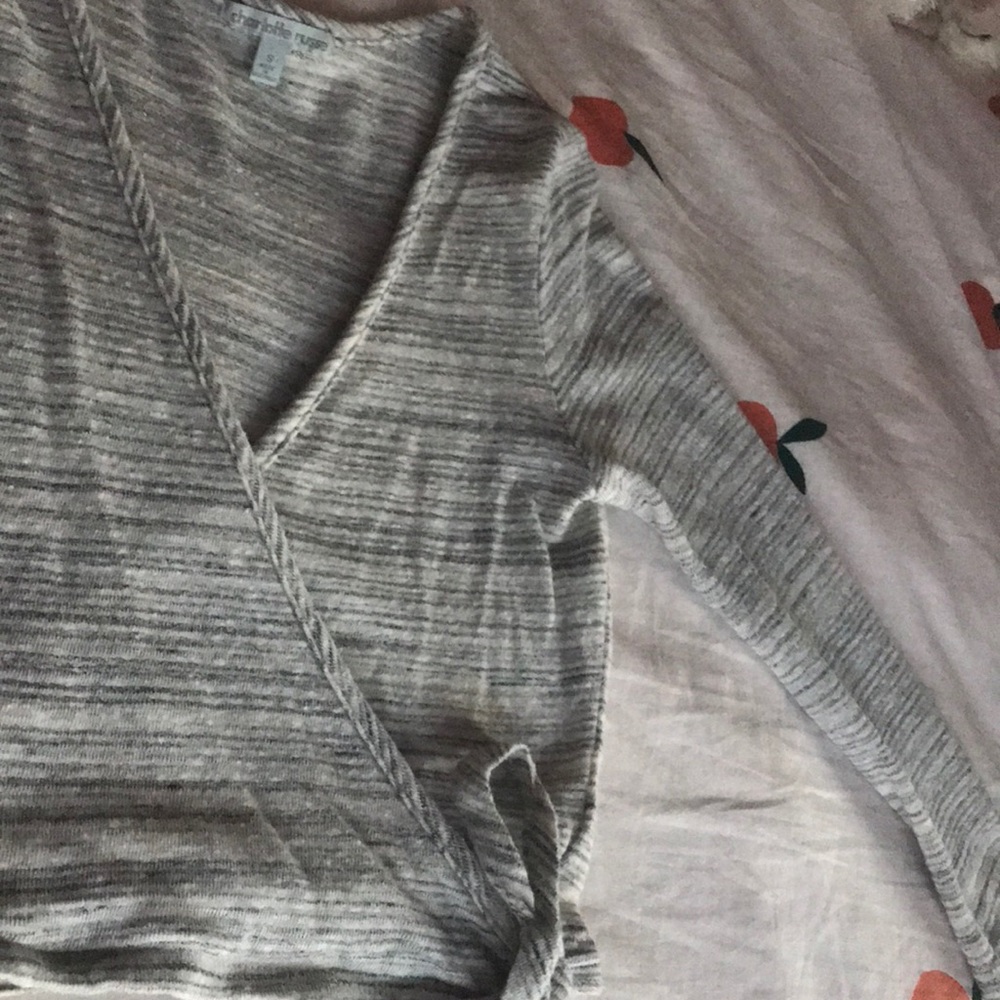 Charlotte Russe Side Tie shirt😍🤩